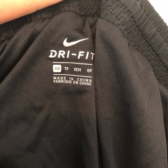 Nike shorts - Picture 3 of 3